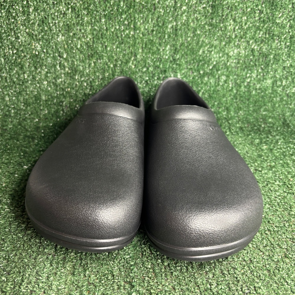 NEW Crocs On-The-Clock Slip On Resistant Work Comfort Clog Shoes Black Mens 12 - Picture 2 of 9